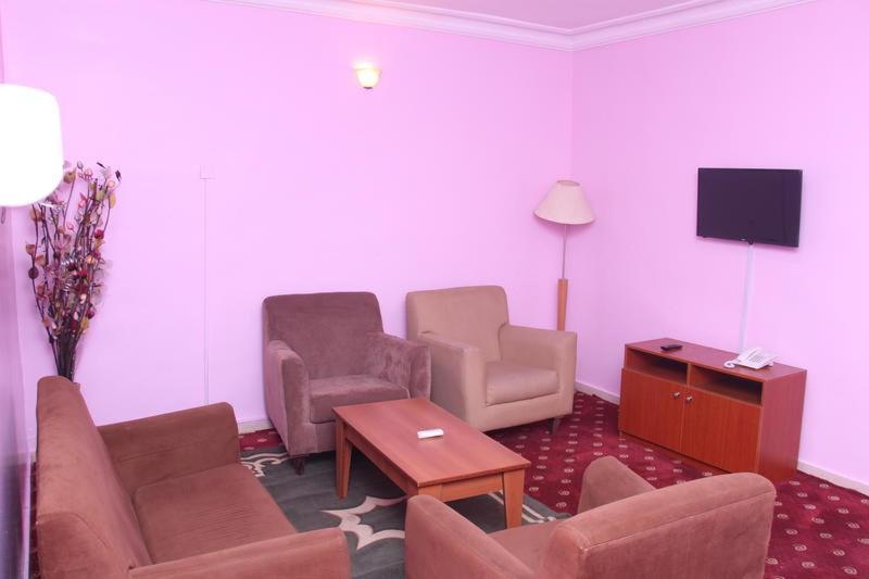 Grand Ibro Hotel Annex Ankuru المظهر الخارجي الصورة